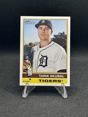 2025 Topps Heritage Tarik Skubal Card FLIPPED BAT Variation SSP