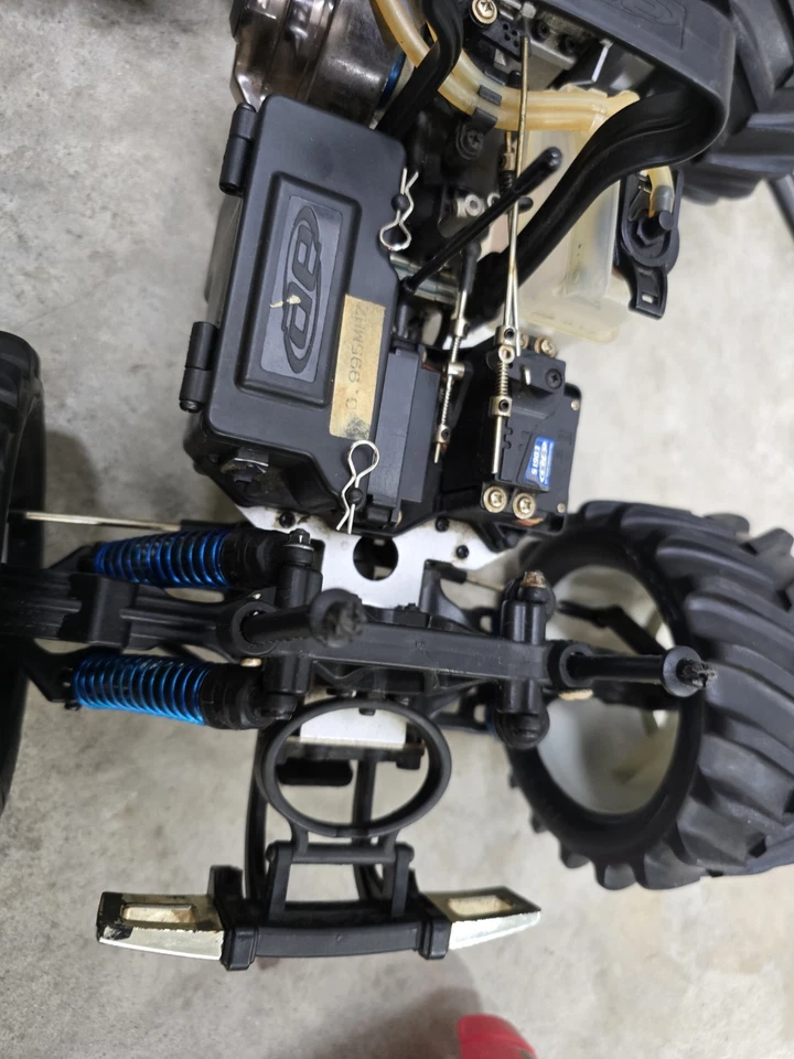 Vintage Team Associated MGT 3.0 Mini 1/8 Scale Nitro RC Truck  - Image 2 of 4