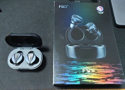 FIIO FW5 True Wireless In-Ear Earphones FIO-FW5-B Bluetooth HiFi Audio Used