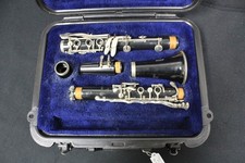 Selmer USA 1400B Bb Student Clarinet Outfit W/HardCase