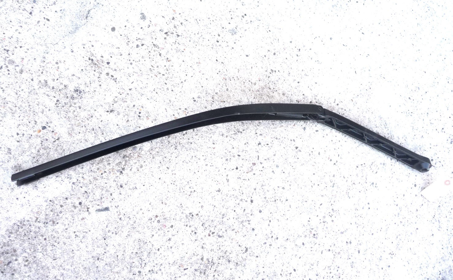 20-23 McLaren GT Front Right Passenger Windshield Wiper Arm 13A5861CP.01 OEM A1
