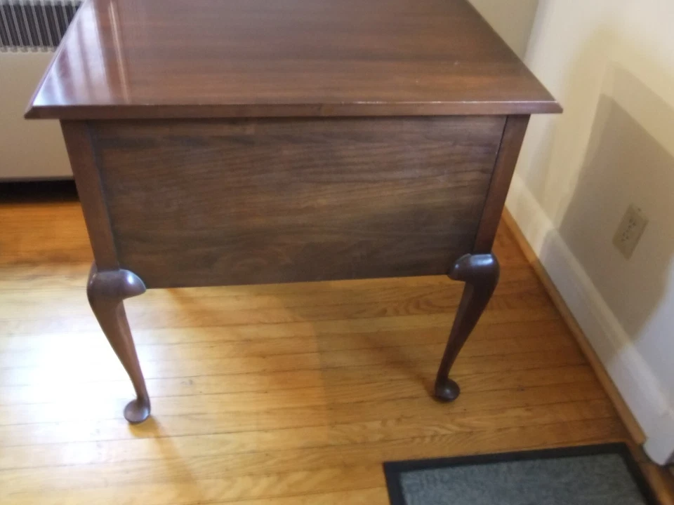 Henkel Harriss Low Boy sólido salvaje negro cerezo cofre servidor Foto 3 de 4