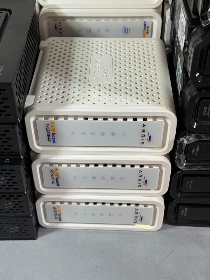 Lot of 45 ARRIS SURFboard SB6121, SB6120, SB6141, SB6183, SB6190, SBG6700-AC - Image 3 of 4