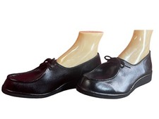 NOS 8.5 W Black Vtg 70s Shoes Leather Wedge Heel Soft Petals Oxford Tie