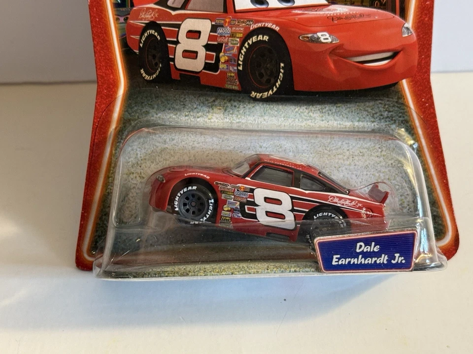 Disney Pixar Cars 2008 supercargador Dale Earnhardt Jr. #8 nuevo en caja Foto 2 de 4