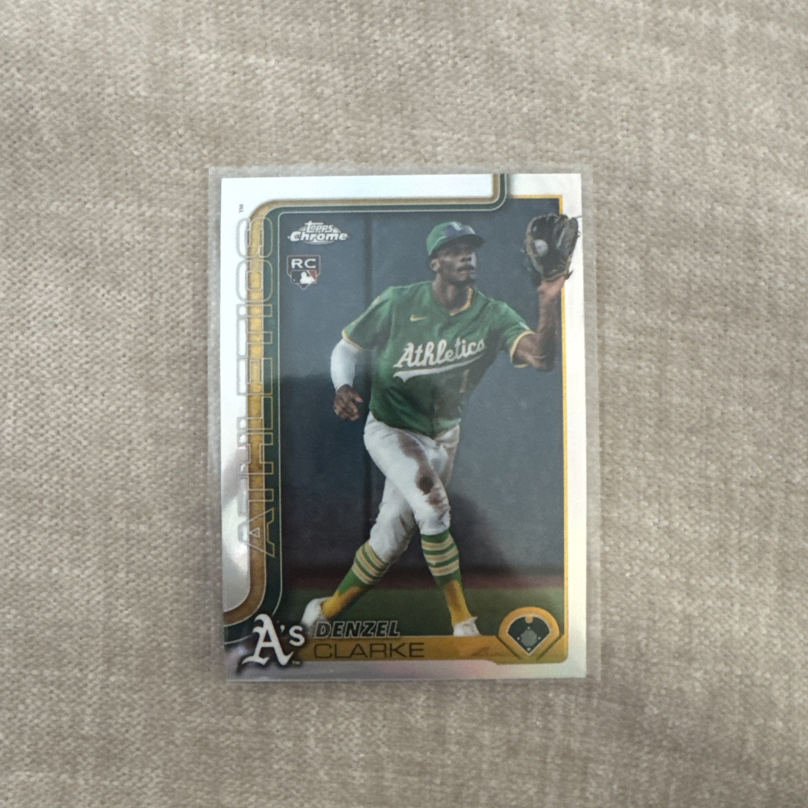 2025 Topps Chrome Update Denzel Clarke USC15 Athletics White Refractor 28/30 RC