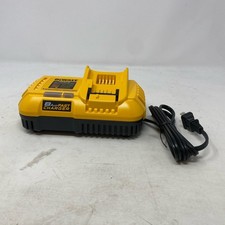 DeWALT DCB118 20V/60V 8A Fast Charger Yellow Single-Port