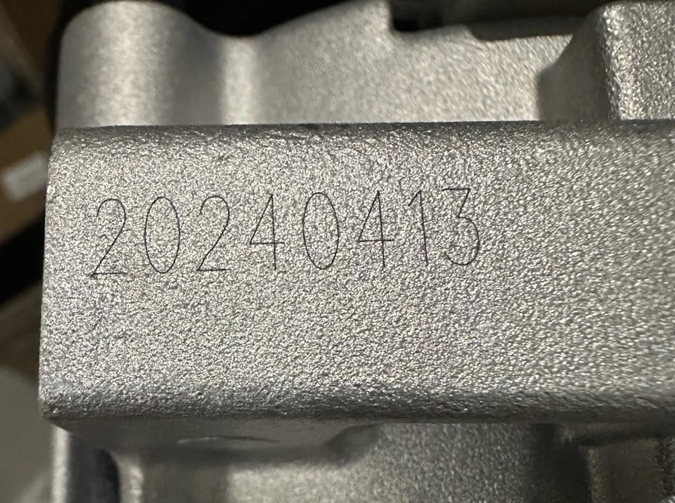 Motorcraft Compressor HU2J-19D629-KA For selected Ford vehicles. - Image 4 of 4