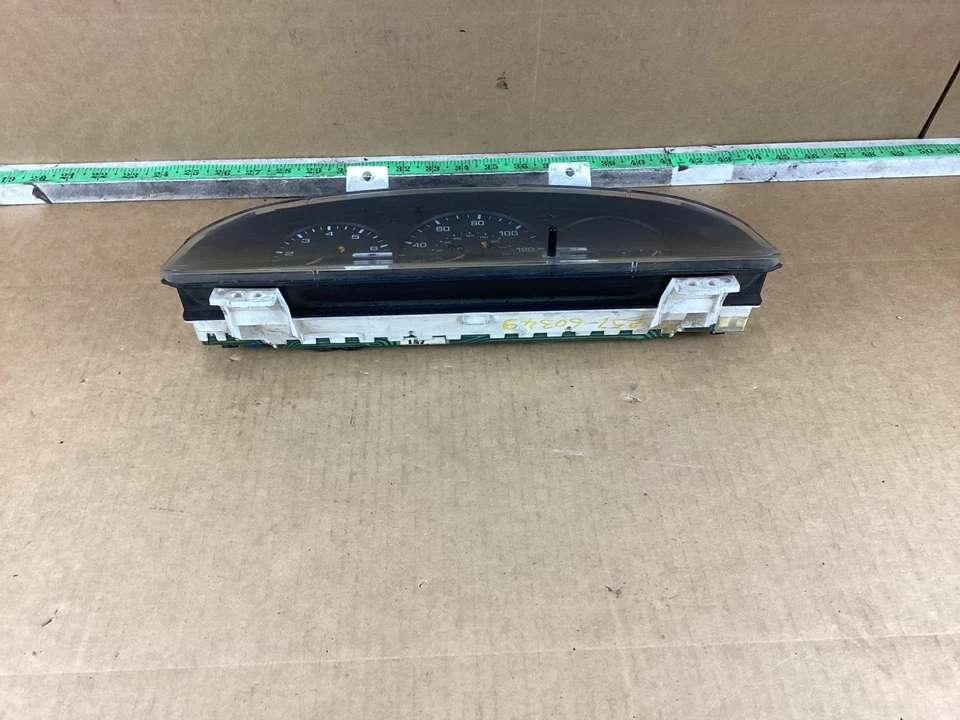 1995 - 1997 年马自达 626 速度表仪表组 — 第 2/4 张图片
