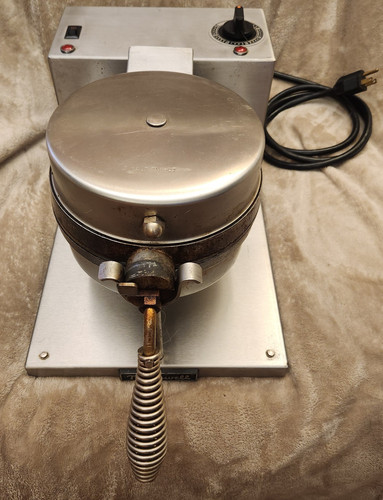 Toastwell NBWB Belgian Waffle Maker Baker Commercial Restaurant B&B Hotel USA