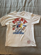 Mitchell & Ness NBA Champs Fest SS Tee Hardwood Classics Miami Heat Size XL