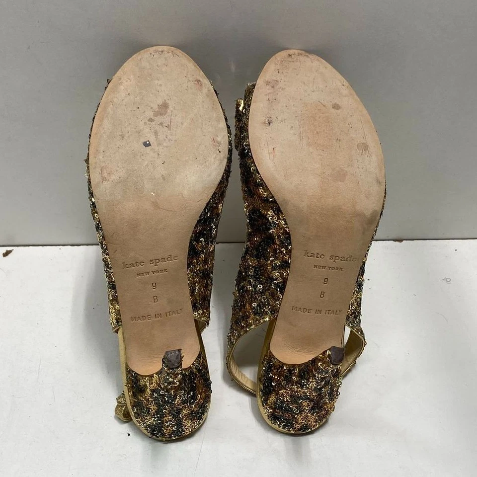Sandalias de tacón alto Kate Spade para mujer doradas con lazo talla 9 italianas Foto 4 de 4
