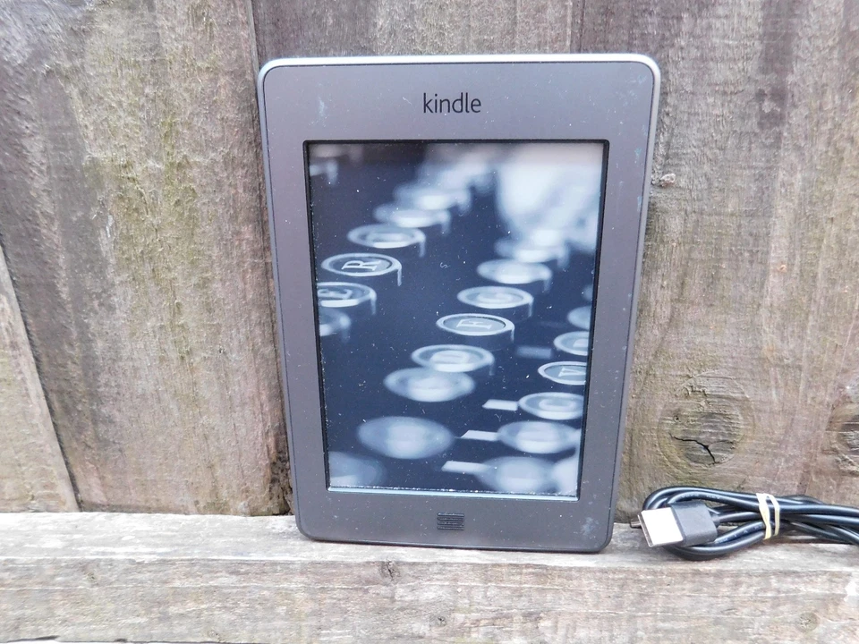 Amazon Kindle D01200 4th Gen Touch E-Reader Wifi 4GB Graphite - Image 4 of 4