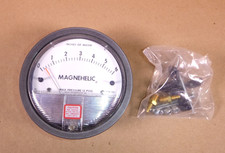 NEW Dwyer Magnehelic Differential Pressure Gage 0   6 inches of Water Model 2006