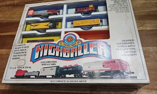 Bachmann Highballer N Scale Train Set Santa Fe Locomotive With Four Cars - Picture 2 of 20