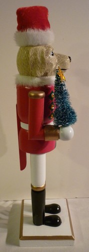 2022 TARGET WONDERSHOP LABRADOR / GOLDEN RETRIEVER DOG NUTCRACKER IN SANTA HAT - Picture 2 of 5