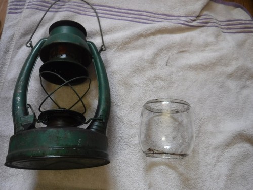 Antique Montgomery Ward Wards Better Lantern Kerosene Tubular Star Base - Picture 2 of 14