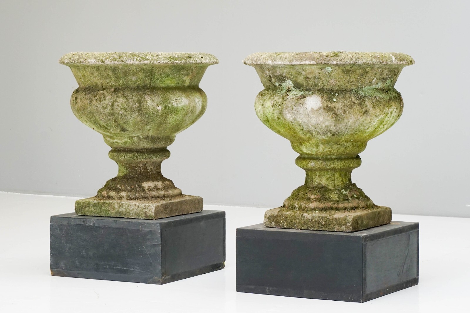 Pair of Garden Urns eBay