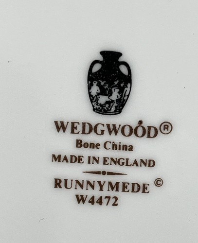 Juego de 4 platos de pan y mantequilla Wedgwood Runnymede azul oscuro 6 pulgadas 4472 usados en excelente estado - Imagen 7 de 7