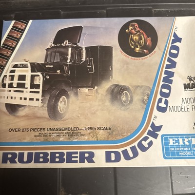 ERTL - AMT 1:25 KIT CONVOY RUBBER DUCK MACK TRUCK ULTRA RARE #8036