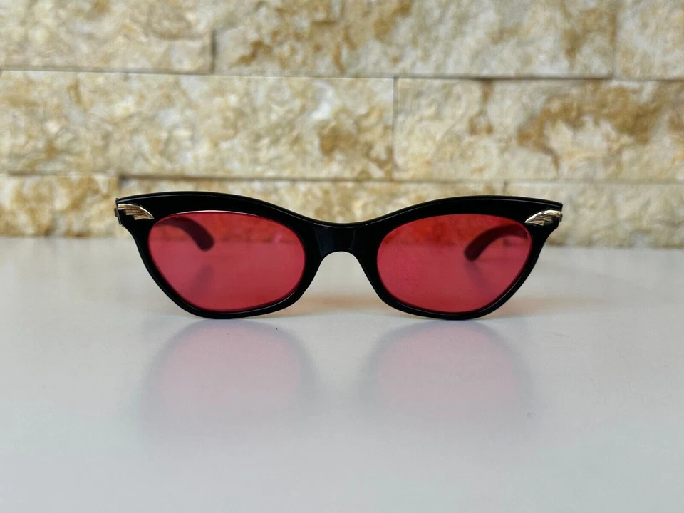 GAFAS DE SOL VINTAGE OJO DE GATO DE LOS AÑOS 50 HECHAS EN FRANCIA DORADAS ROJAS MEDIADOS DE SIGLO DAMAS RARAS Foto 2 de 4