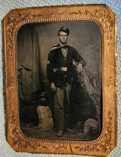 1/4 Plate Tintype of a Union Civil War Soldier with a flag around his neck!