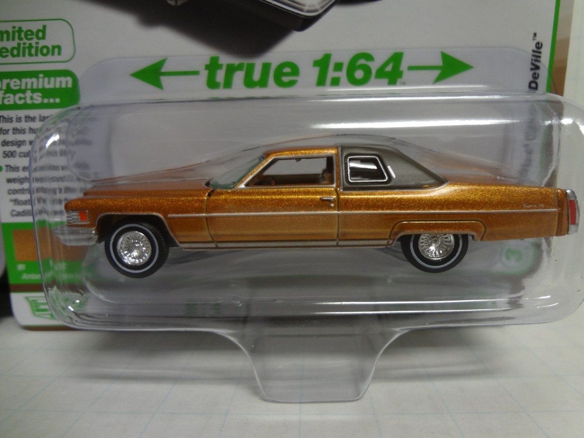 Auto World 1976 Cadillac Coupe DeVille AW64532 A&B Pair 1:64 | eBay
