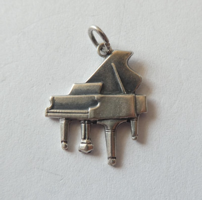 Vintage Sterling Silver Baby Grand Piano Music Charm