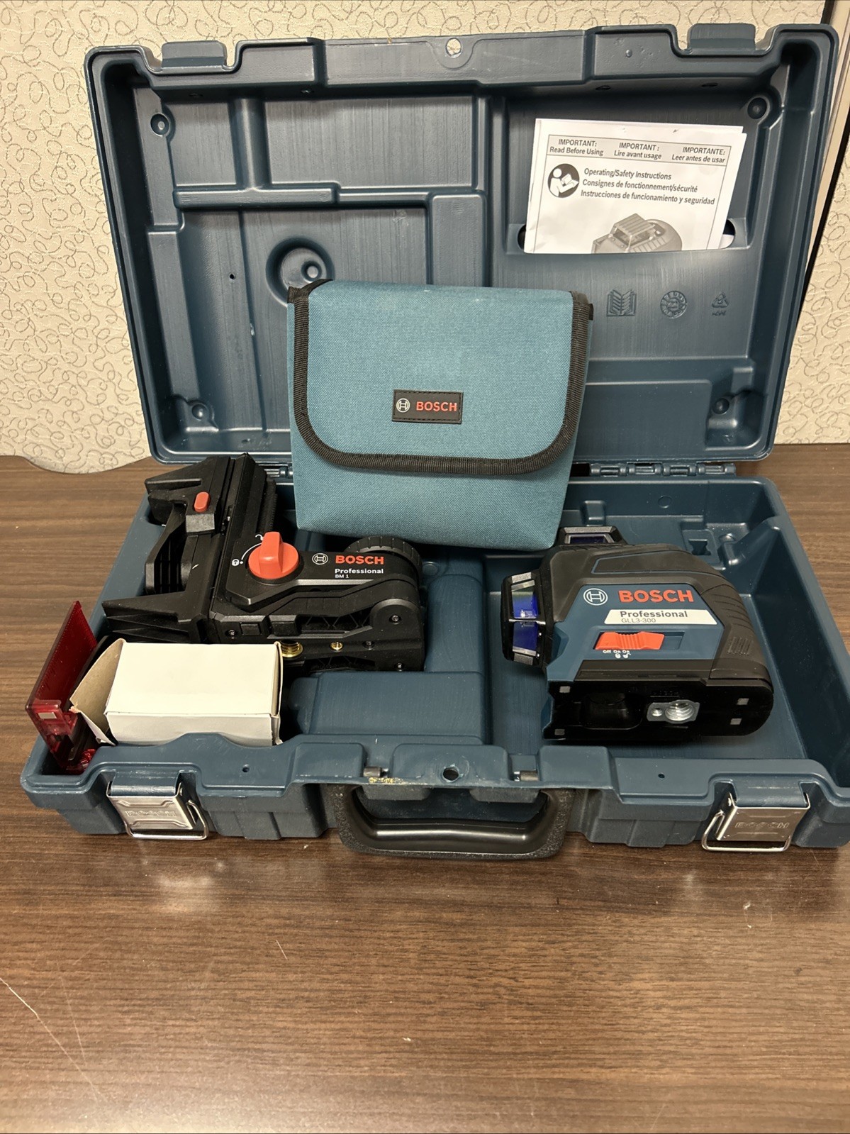 Bosch GLL3-300G 360 3-Plane Leveling & Alignment-Line Green Laser (READ)