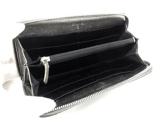 CHANEL New Travel Line Wallet - Grey Leather Unisex Coco Mark Silver Hardware - Image 3 of 4