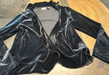 CHICO  S BLACK VELVET CROP RUFFLE BOLERO JACKET WOMENS SZ 1