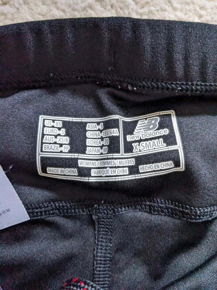 Women's New Balance Sports Leggings Accelerate Tight Black Pink Size Small - Image 4 of 4