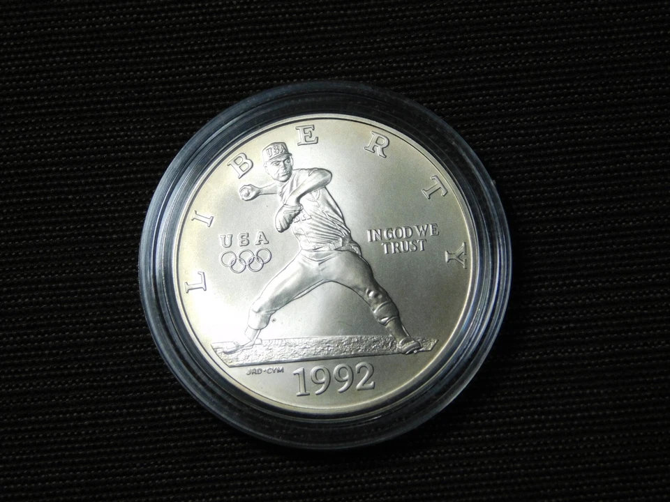 US MINT COIN  1992-D  XXV OLYMPICS BASEBALL PITCHER  UNC 90% SILVER DOLLAR - Image 4 of 4