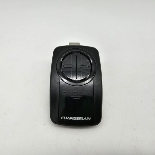 Telecomando universale per porta garage a 2 pulsanti Universal by Chamberlain KLIK5U-BK2 - Foto 2 di 5