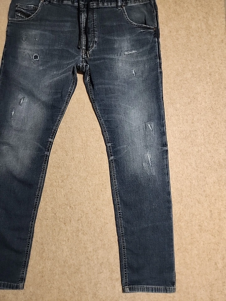 Hombre Diesel Krooley R-NE Jogger Jeans Elásticos Hombre 34x30 Desgastado Reparación Bonito Foto 3 de 4