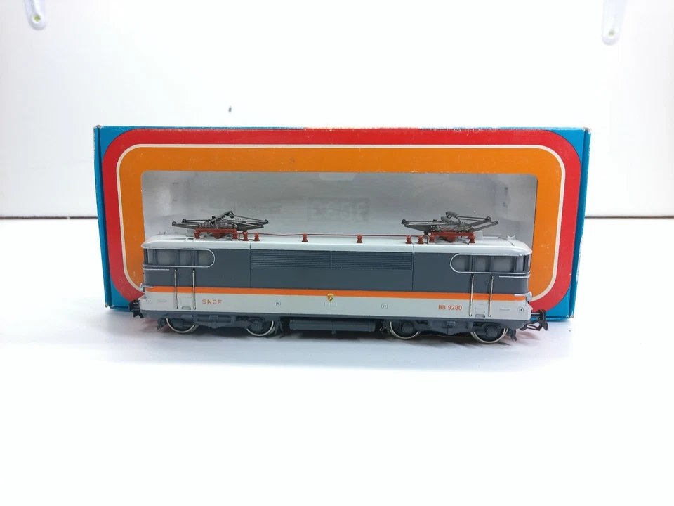 Märklin H0 3165 E-Lok Serie BB 9200, SNCF, Licht,  in OVP, geprüft#4740 - Bild 2 von 4