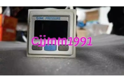 1PC USED SMC Digital Pressure Switch ZSE30A-01-D  #vn