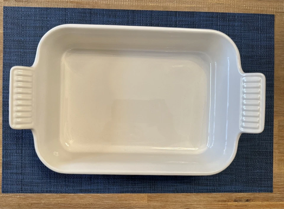 NEW Le Creuset Seconds Peche Stoneware Heritage Rectangular Dish 26 cm 2.5 qt - Image 3 of 4