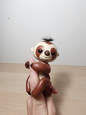 Fingerlings Baby Sloth Kingsley Brown Interactive Baby Pet