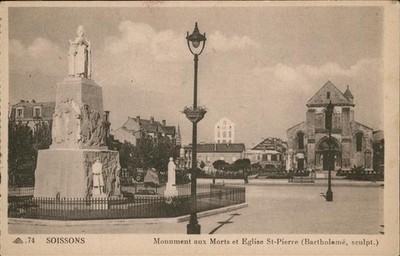 Soissons Monument aux Morts Eglise St.-Pierre