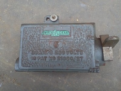 Vintage Gusseisen Sicherungskasten von Apex Switch Gear, 250V 30A
