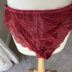 Triumph Rococo  wired Lace bra  Lingerie 34B + uk 10 BNWT