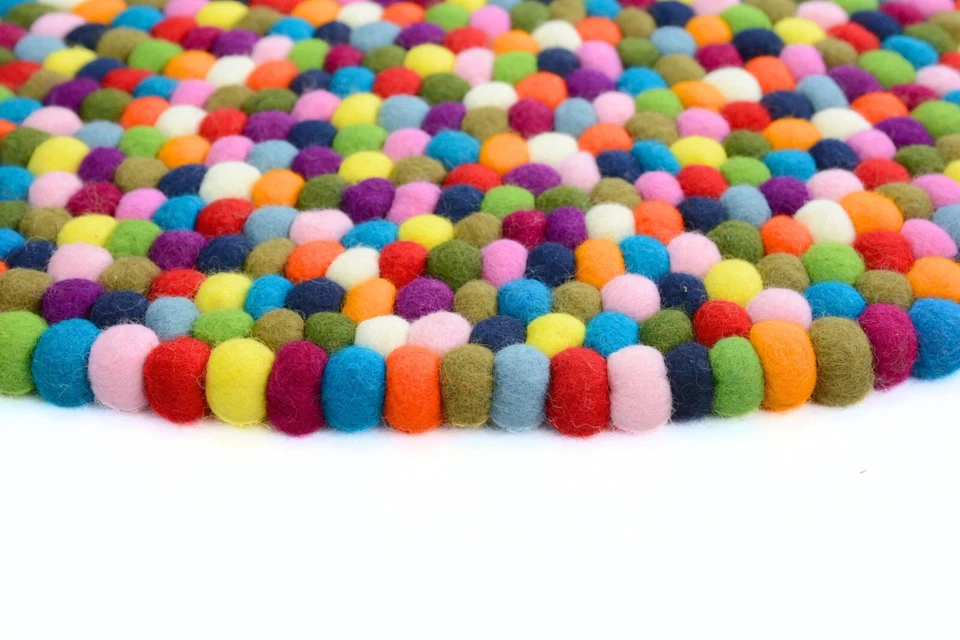 Handmade Round Wool Felt Rug – Eco-Friendly Mat – Natural Wool Area Rug Foto 2 de 4