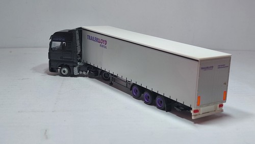 AWM Mercedes Actros Sattelzug Gardienenplane Trailerlloyd 1/87 (25/15A) - Picture 3 of 4