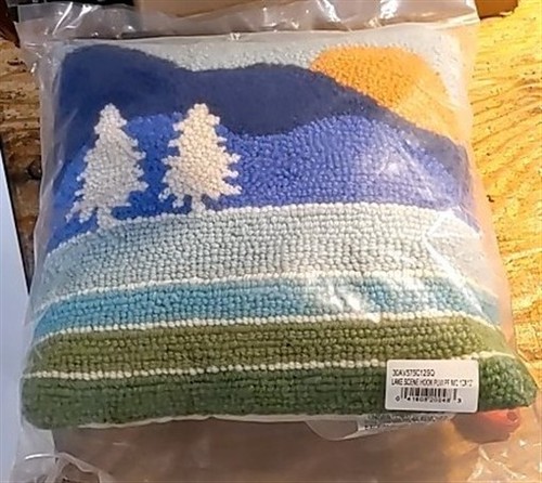 Peking Handicraft Lake Scene Hook Pillow - Thumbnail 4