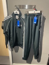 Image of Adidas ADICOLOR CLASSICS SST Tracksuit - Jacket And Bottoms - Size Small - Green