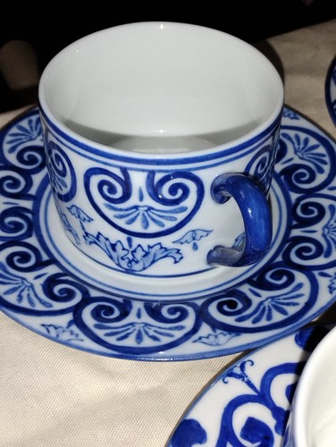 BOMBAY Company 6 Tea cups 6 Saucers Blue & White Porcelain Beautiful Designs - Picture 12 of 18