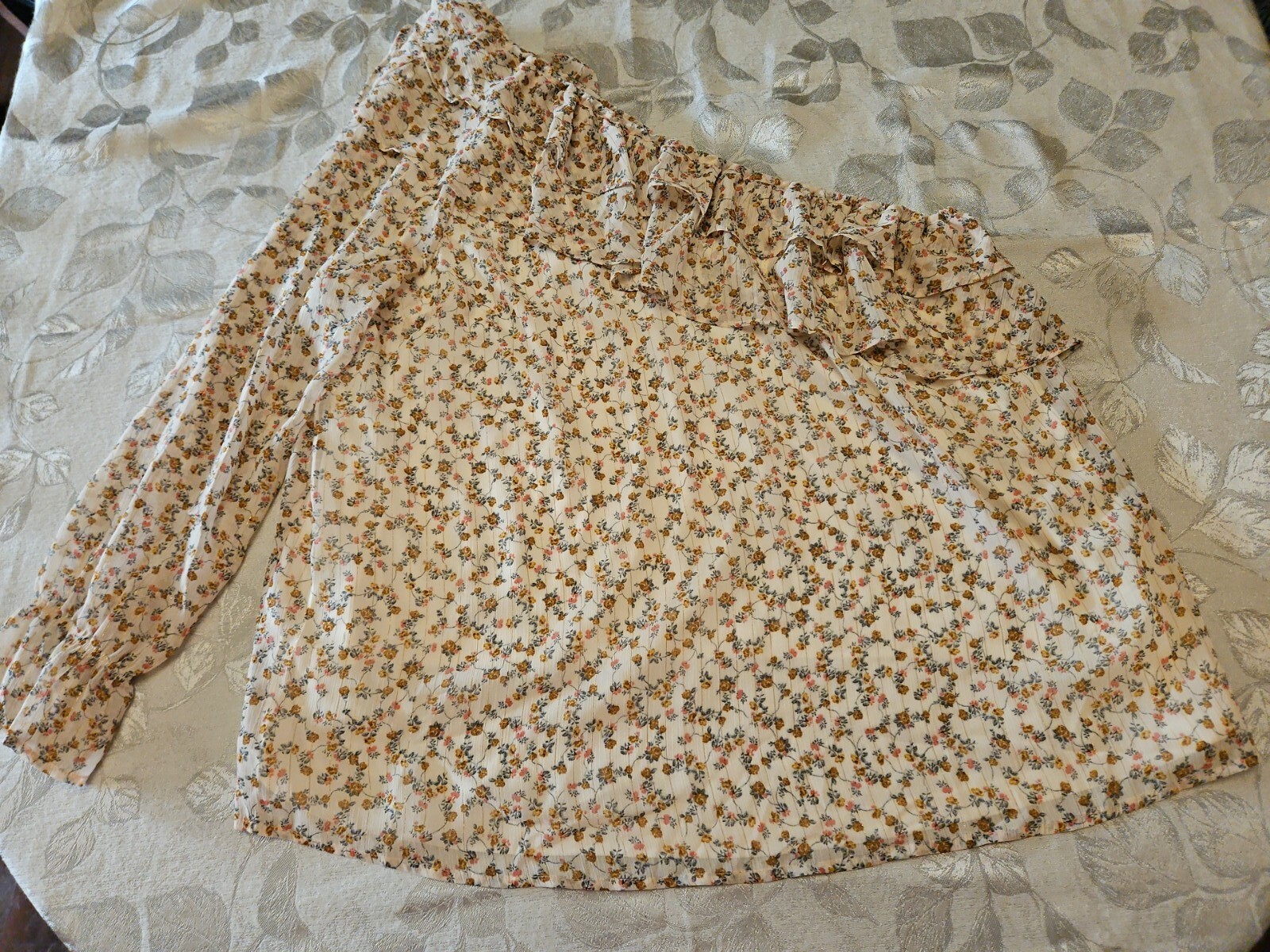 Foto 1 di 16