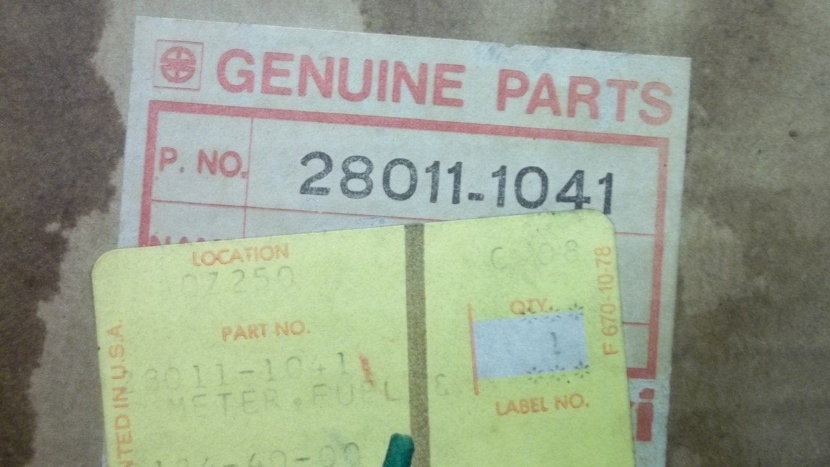 Kawasaki OEM Fuel and Warning Meter 28011-1041 1983-1984 Zx1100