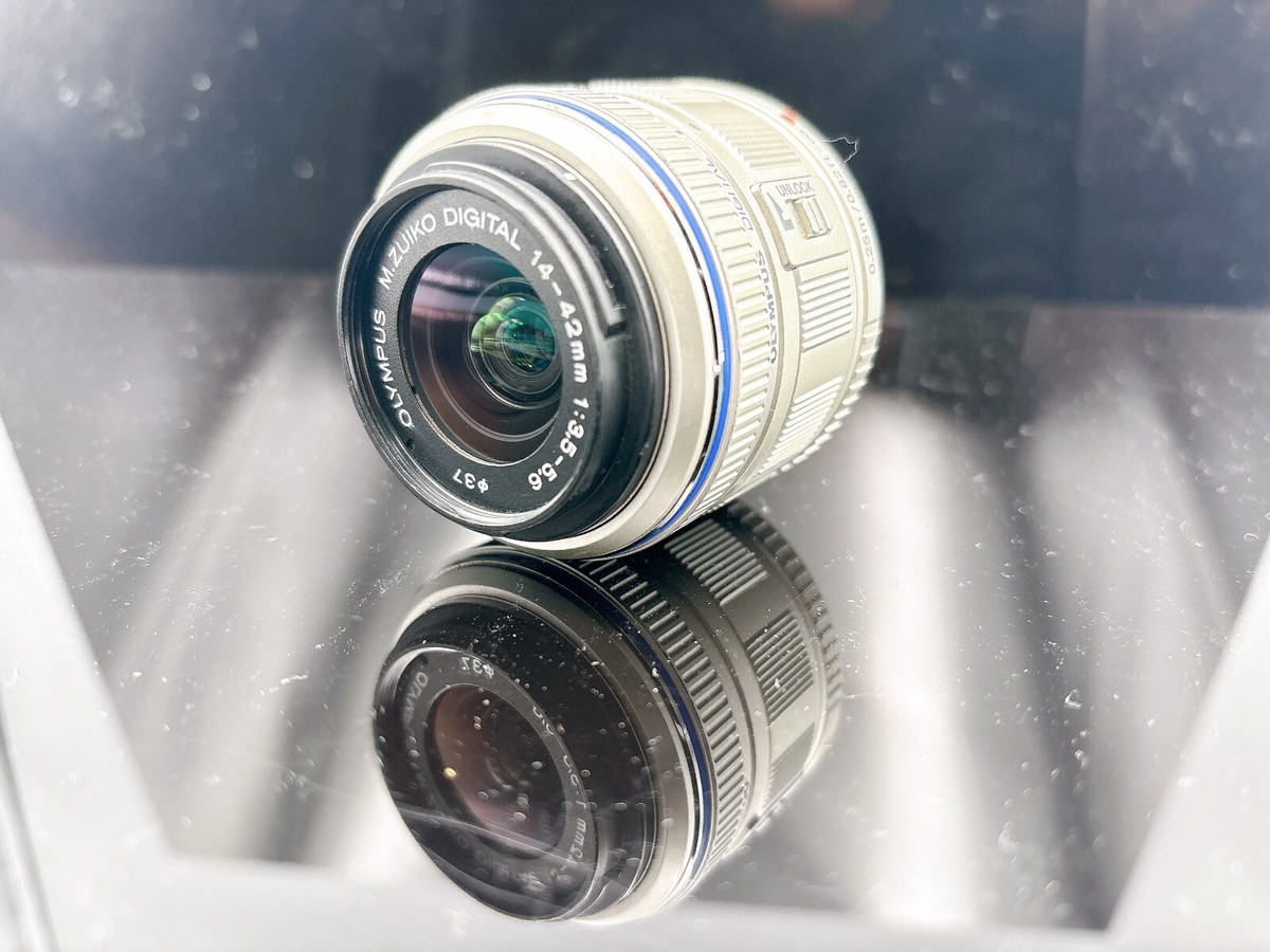 Olympus M.Zuiko II R MSC Silver Lens 0.25m/0.82ft Ø37 14-42mm 1